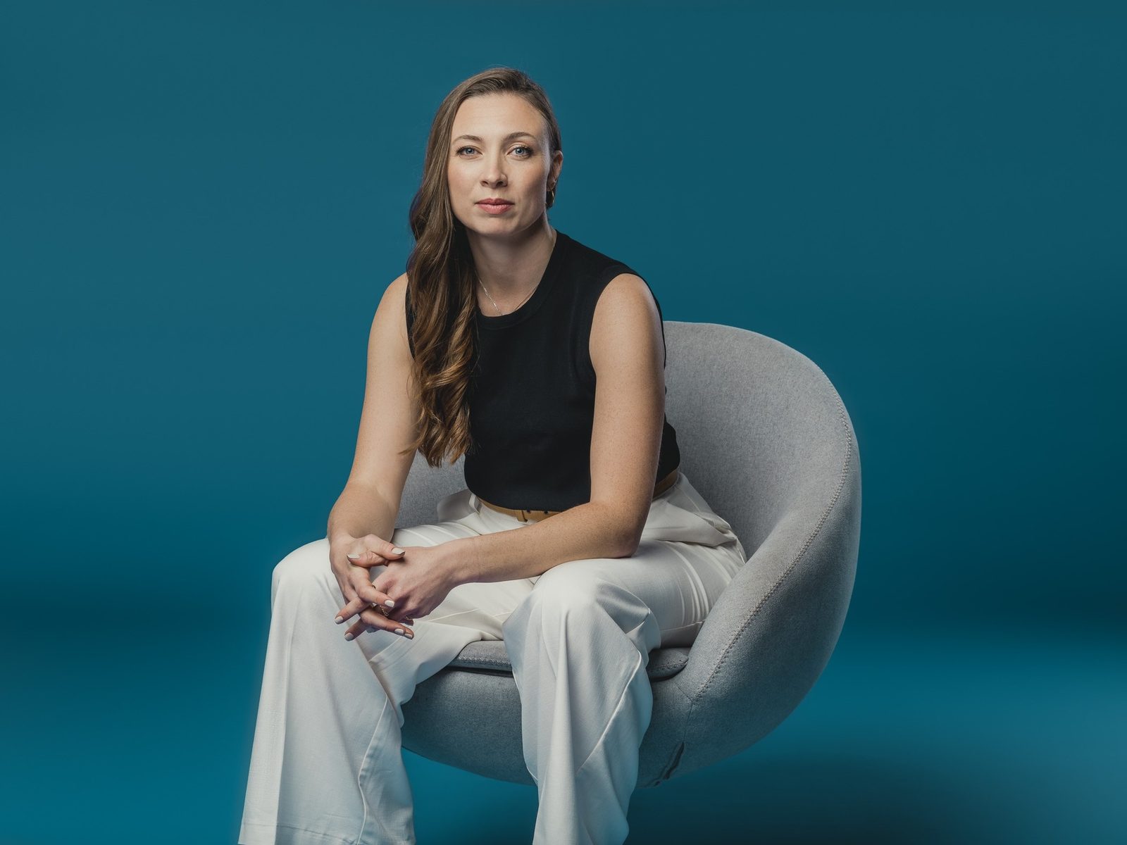 Dr. Jessica Metcalfe: seated